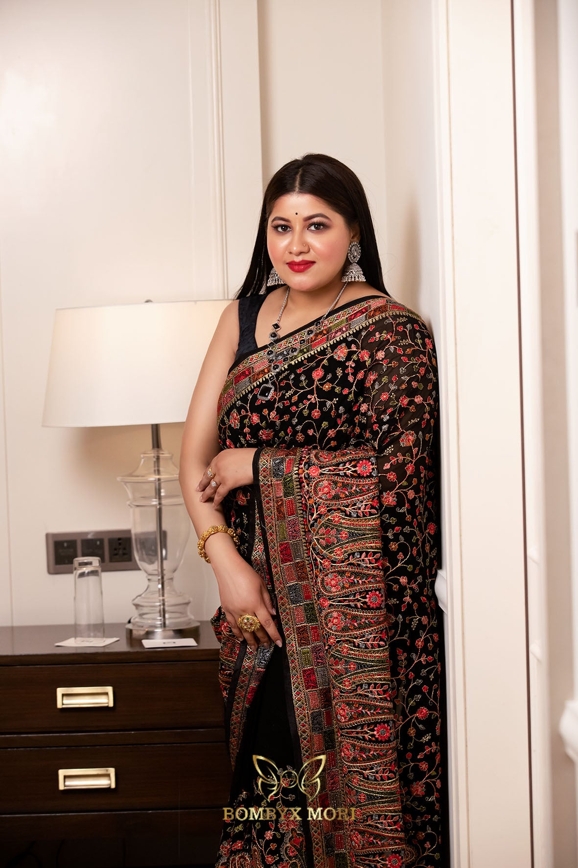 Mesmerizing Black Kashida Saree